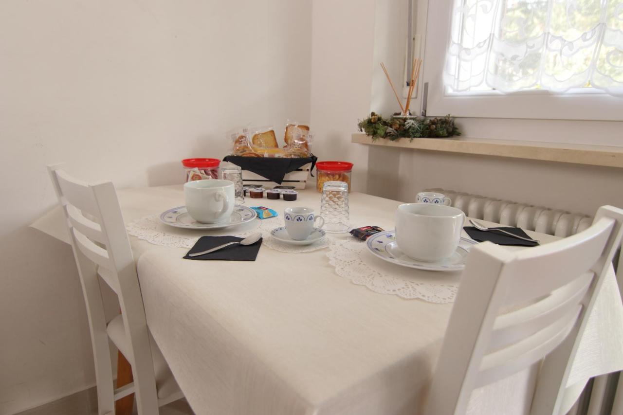 Atelier Leopardi In Meran Apartment Luaran gambar