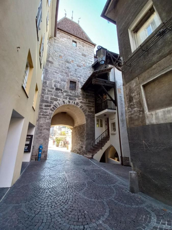 Atelier Leopardi In Meran Apartment Luaran gambar